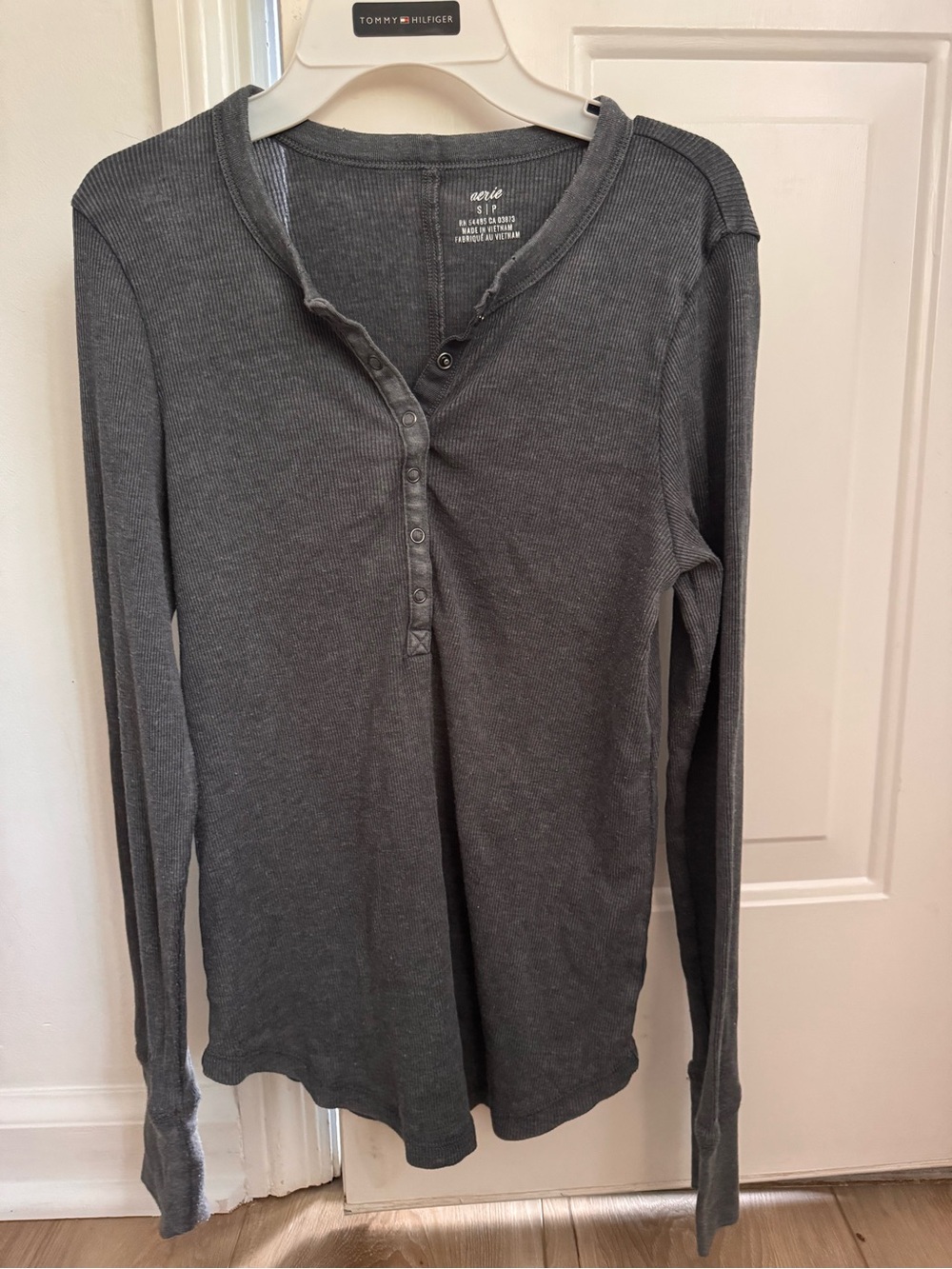 aerie Charcoal Gray Waffle Henley Long Sleeve
